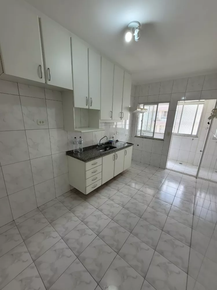 Apartamento à venda com 3 quartos, 94m² - Foto 3