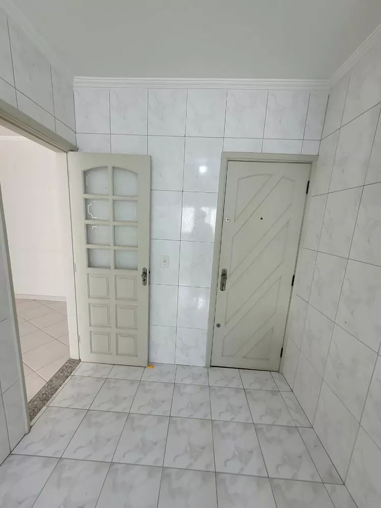 Apartamento à venda com 3 quartos, 94m² - Foto 2