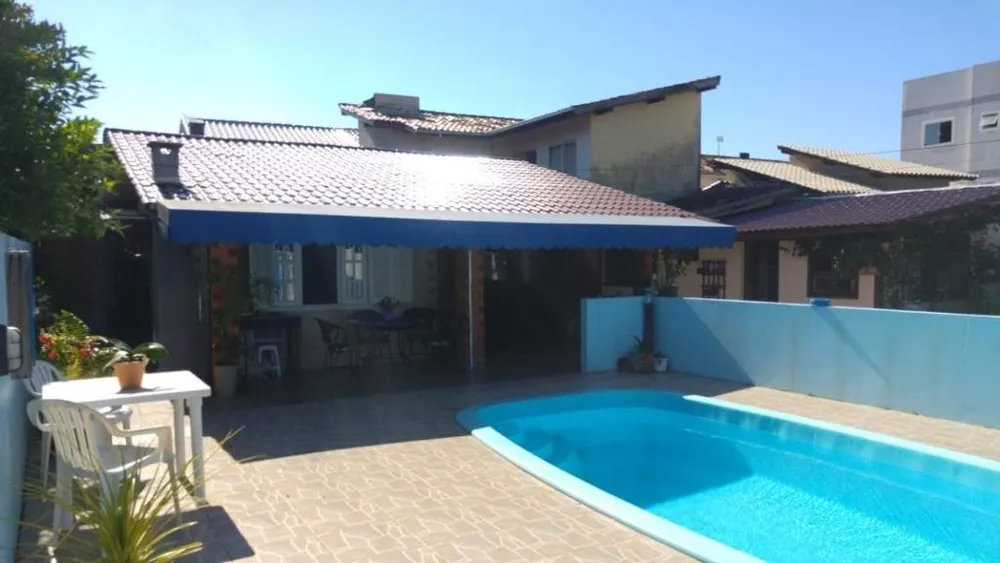 Casa, 6 quartos, 218 m² - Foto 1