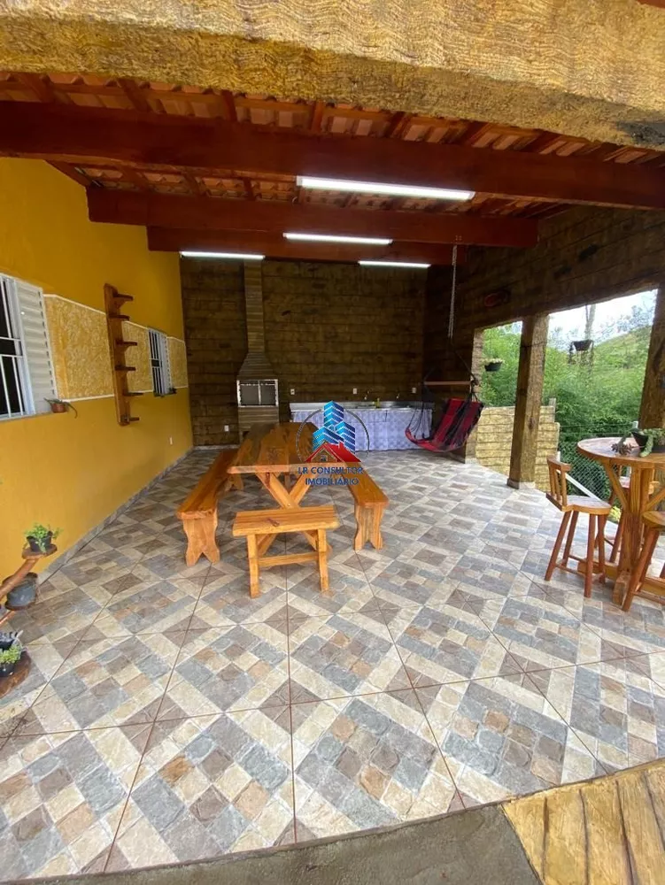 Chácara à venda e aluguel com 3 quartos, 840m² - Foto 2