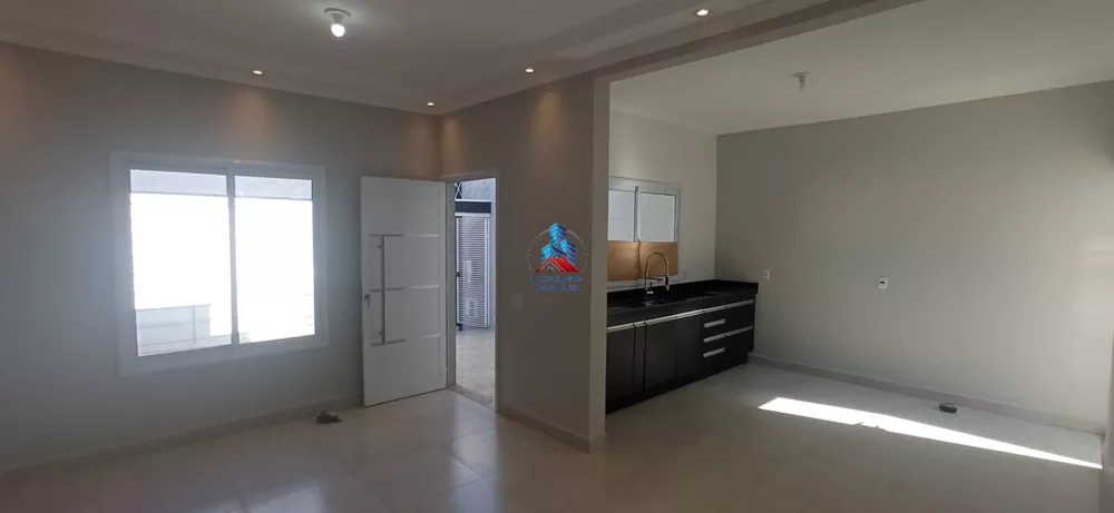 Casa à venda com 3 quartos, 90m² - Foto 4