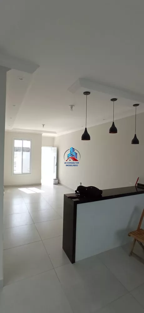 Casa à venda com 3 quartos, 90m² - Foto 2