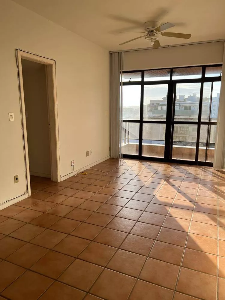 Cobertura à venda com 2 quartos, 160m² - Foto 4