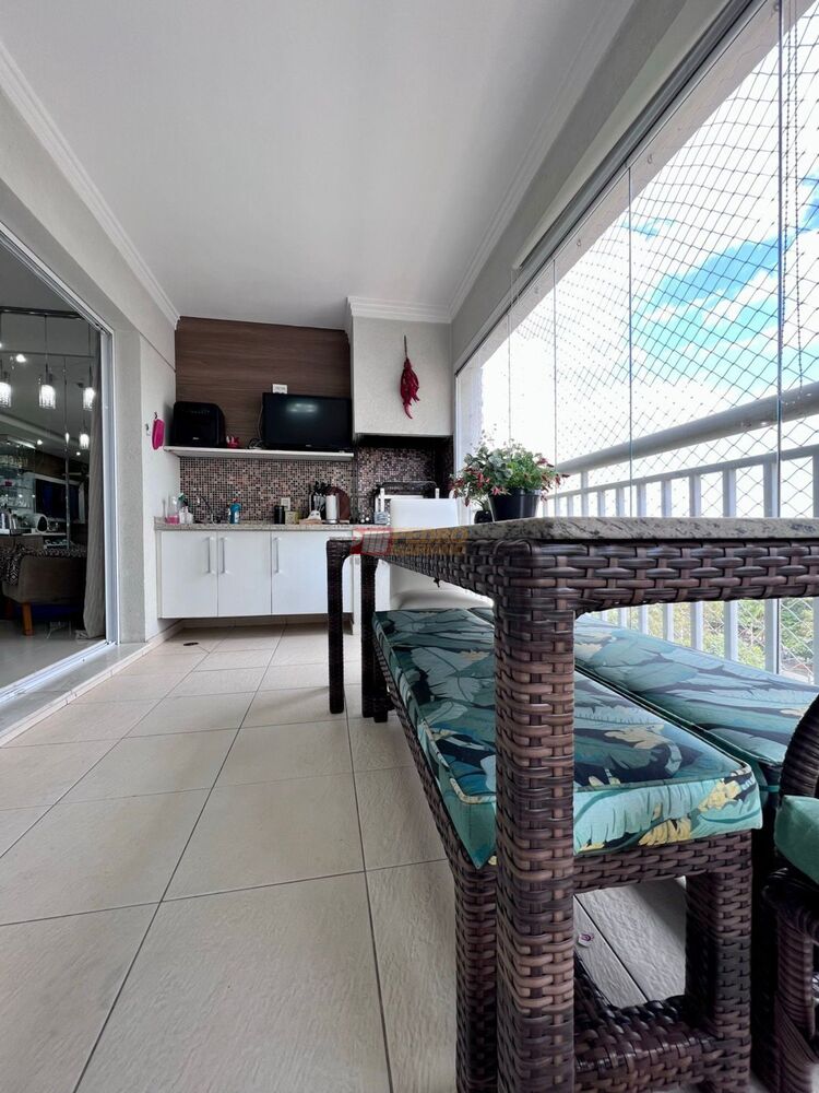 Apartamento à venda com 4 quartos, 146m² - Foto 2