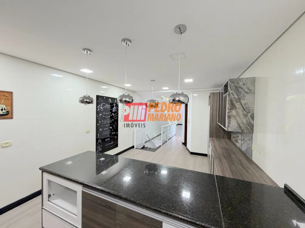 Sobrado, 3 quartos, 203 m² - Foto 2