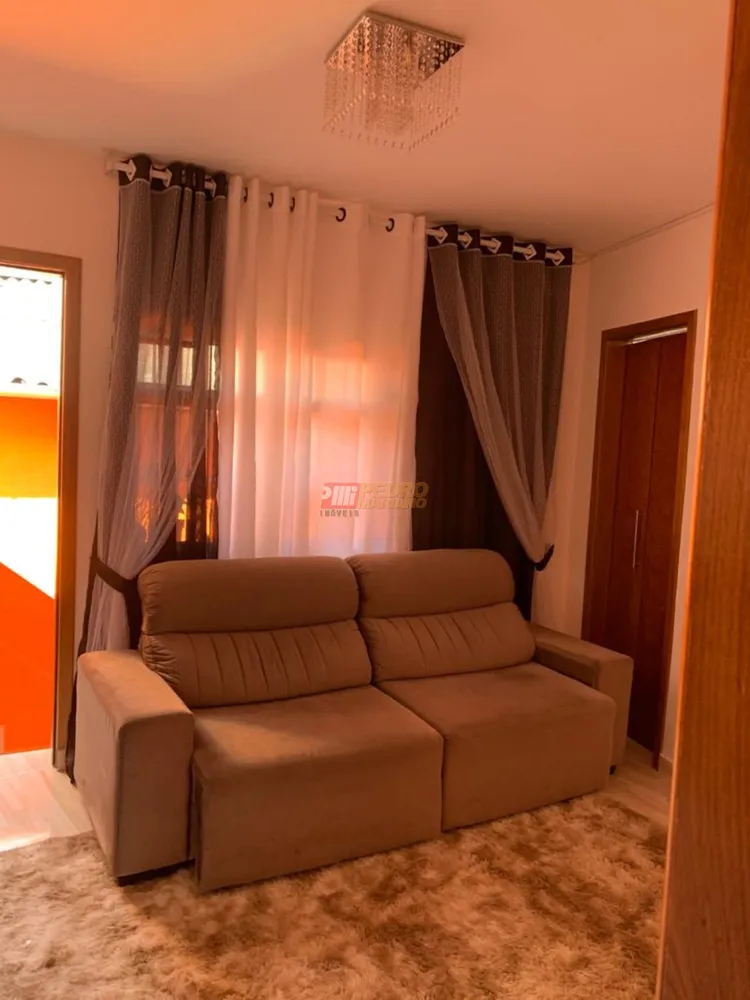 Casa, 3 quartos, 237 m² - Foto 1