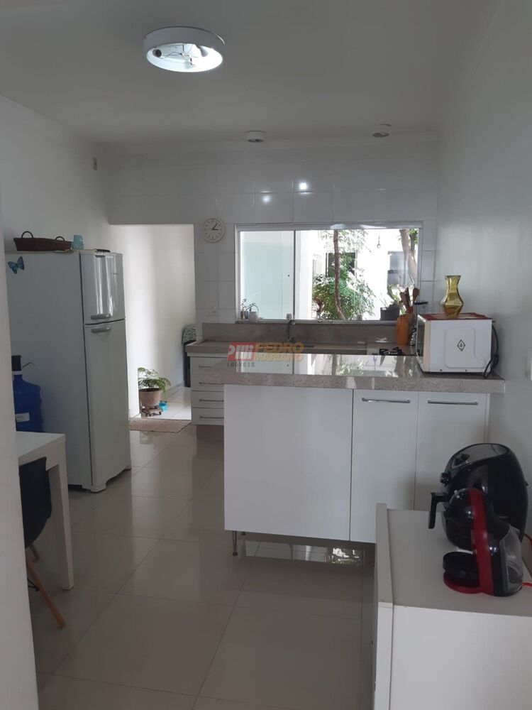 Sobrado à venda com 3 quartos, 287m² - Foto 3
