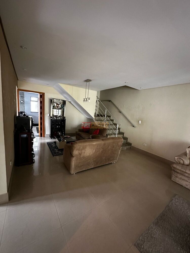 Sobrado, 3 quartos, 357 m² - Foto 1