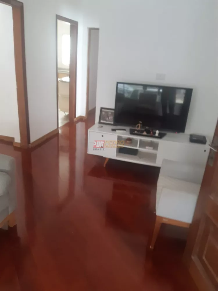 Casa à venda com 4 quartos, 138m² - Foto 1