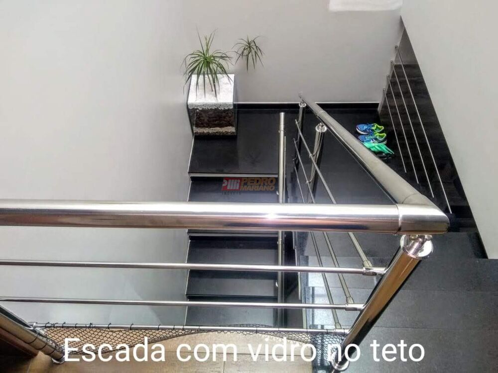 Sobrado, 3 quartos, 268 m² - Foto 1