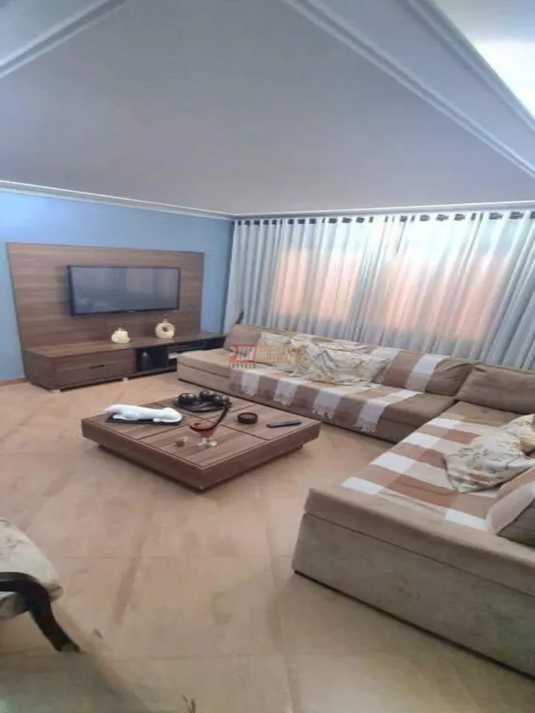 Sobrado, 3 quartos, 219 m² - Foto 2