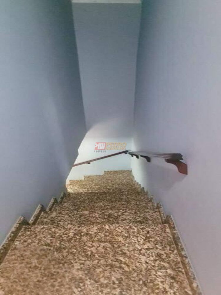 Sobrado à venda com 3 quartos, 219m² - Foto 4