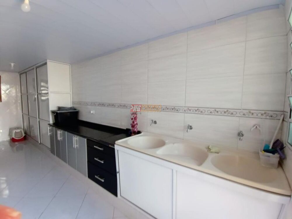 Casa, 3 quartos, 240 m² - Foto 15