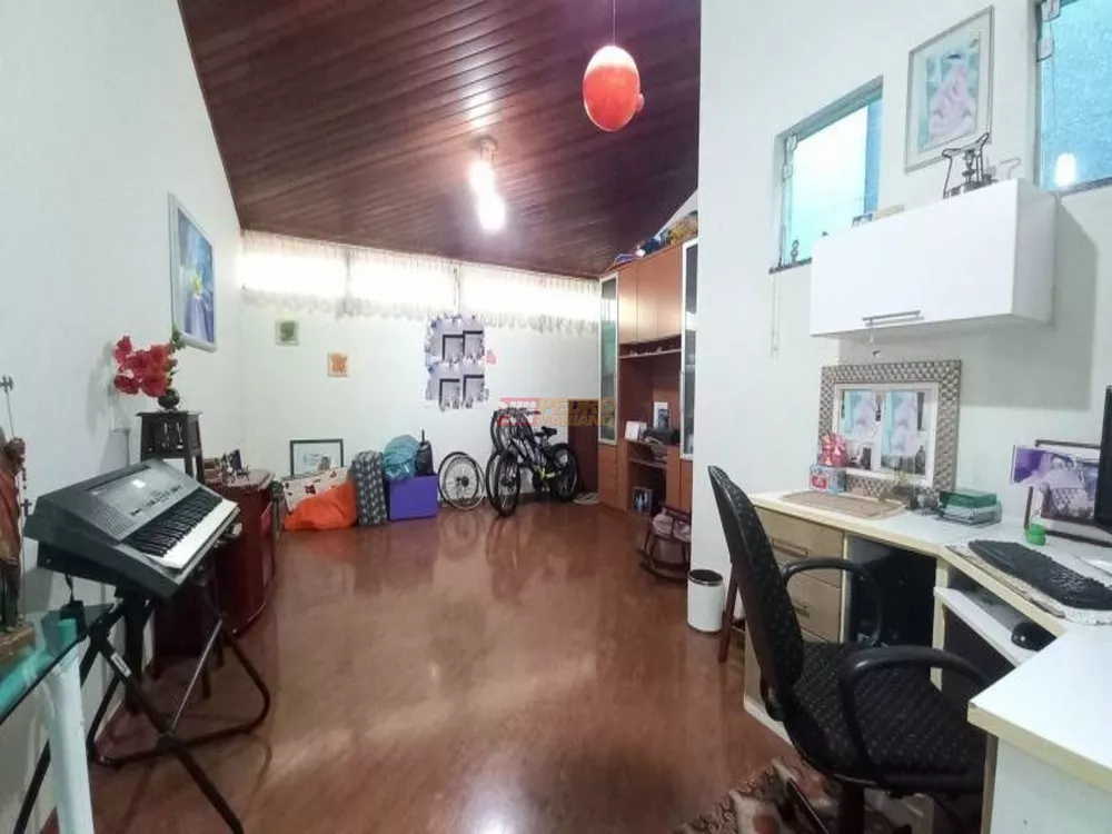 Sobrado, 4 quartos, 212 m² - Foto 2