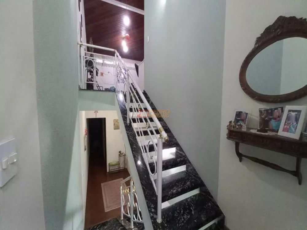 Sobrado, 4 quartos, 212 m² - Foto 1