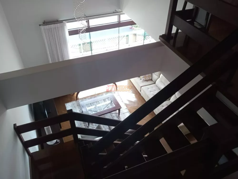 Sobrado, 4 quartos, 332 m² - Foto 1