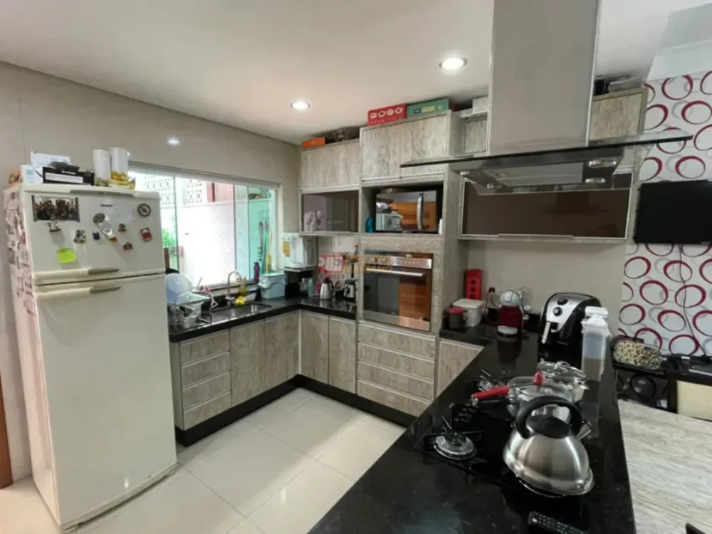 Sobrado, 3 quartos, 200 m² - Foto 11