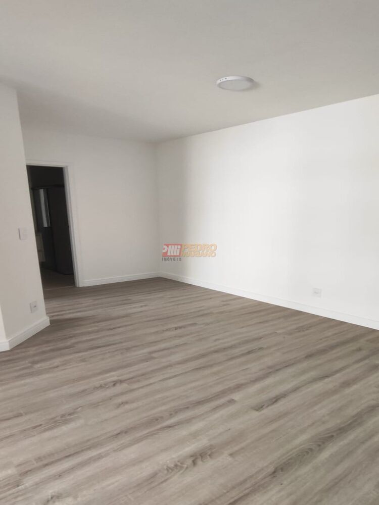 Apartamento para alugar com 1 quarto, 40m² - Foto 4