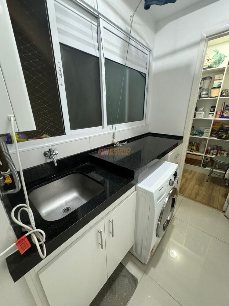 Apartamento à venda com 3 quartos, 107m² - Foto 13