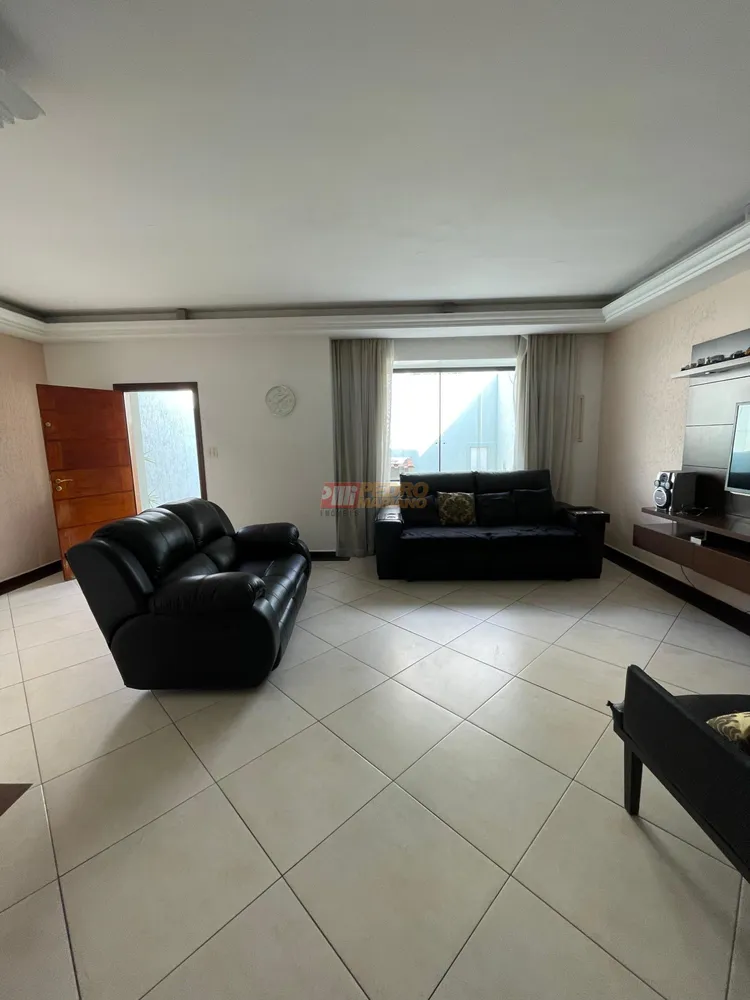 Casa, 3 quartos, 220 m² - Foto 13