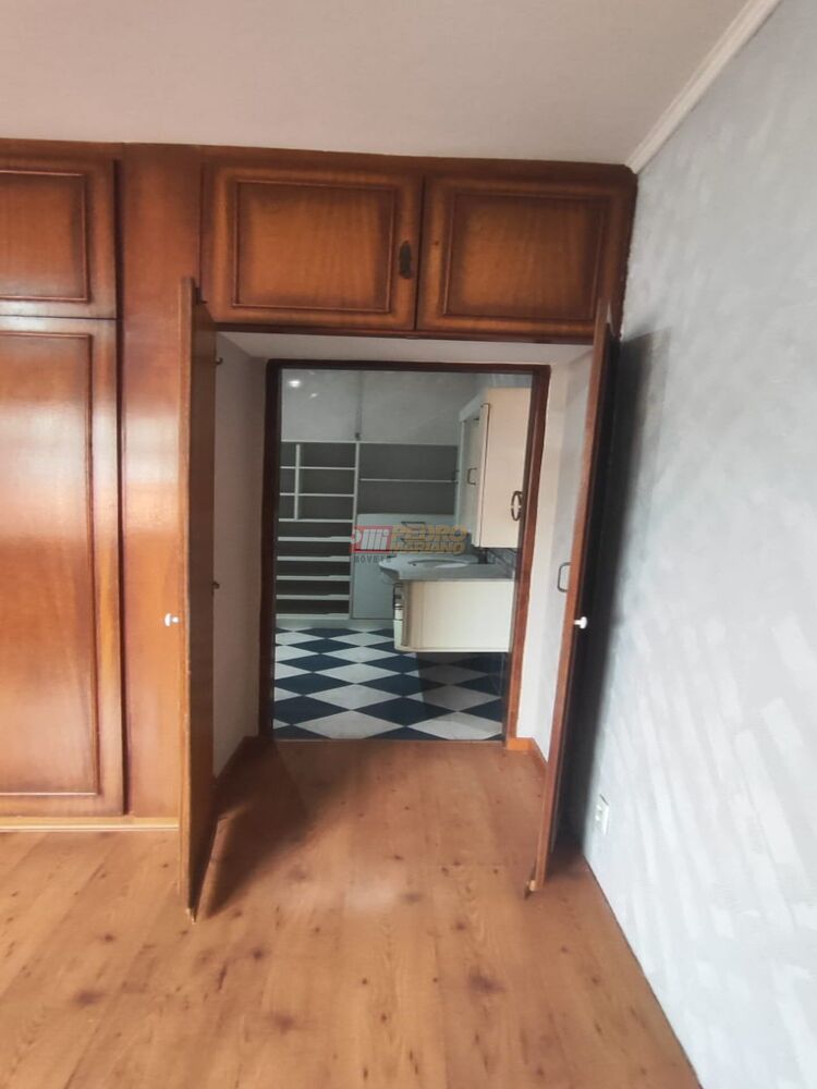 Casa à venda e aluguel com 4 quartos, 311m² - Foto 9