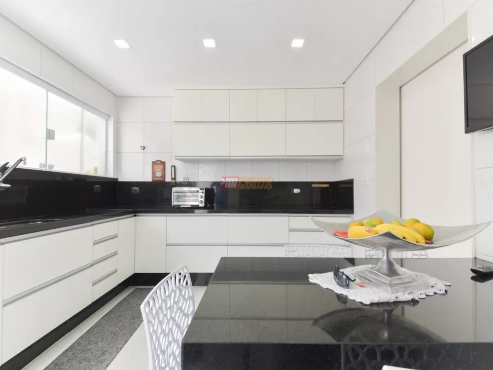 Sobrado, 3 quartos, 243 m² - Foto 25