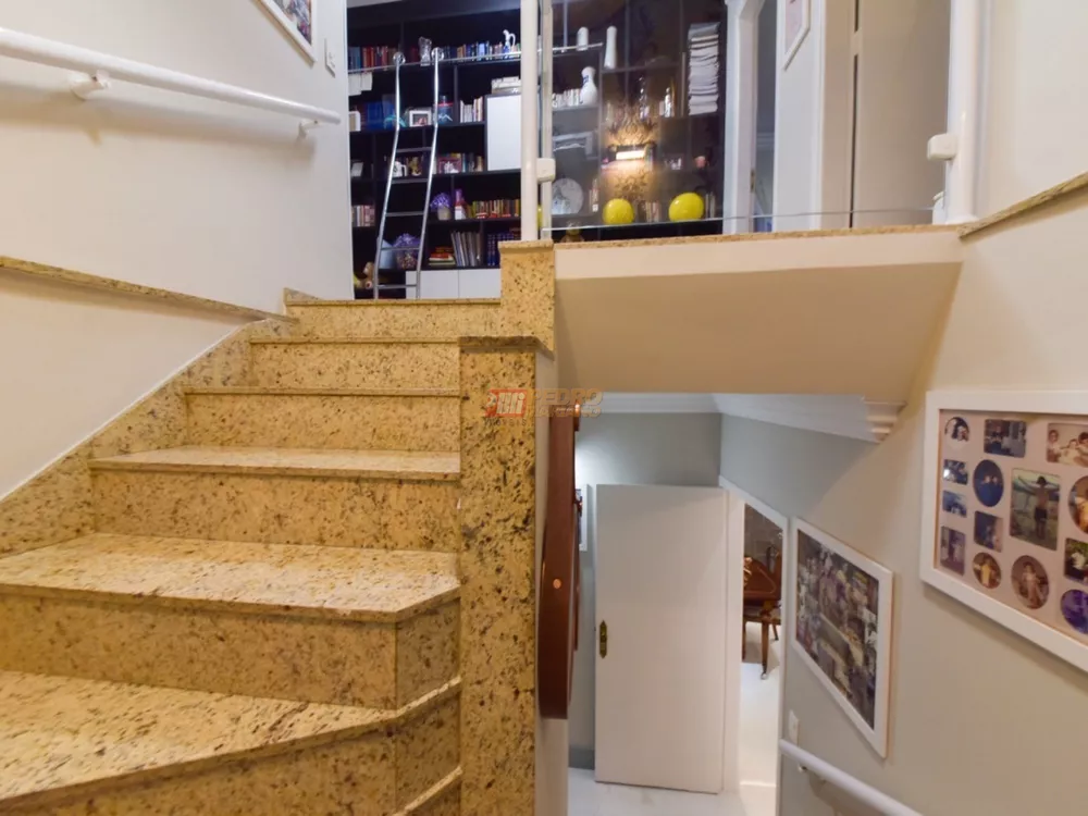 Sobrado, 3 quartos, 243 m² - Foto 14