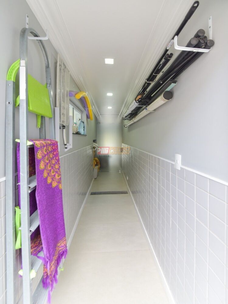 Sobrado à venda e aluguel com 3 quartos, 243m² - Foto 6
