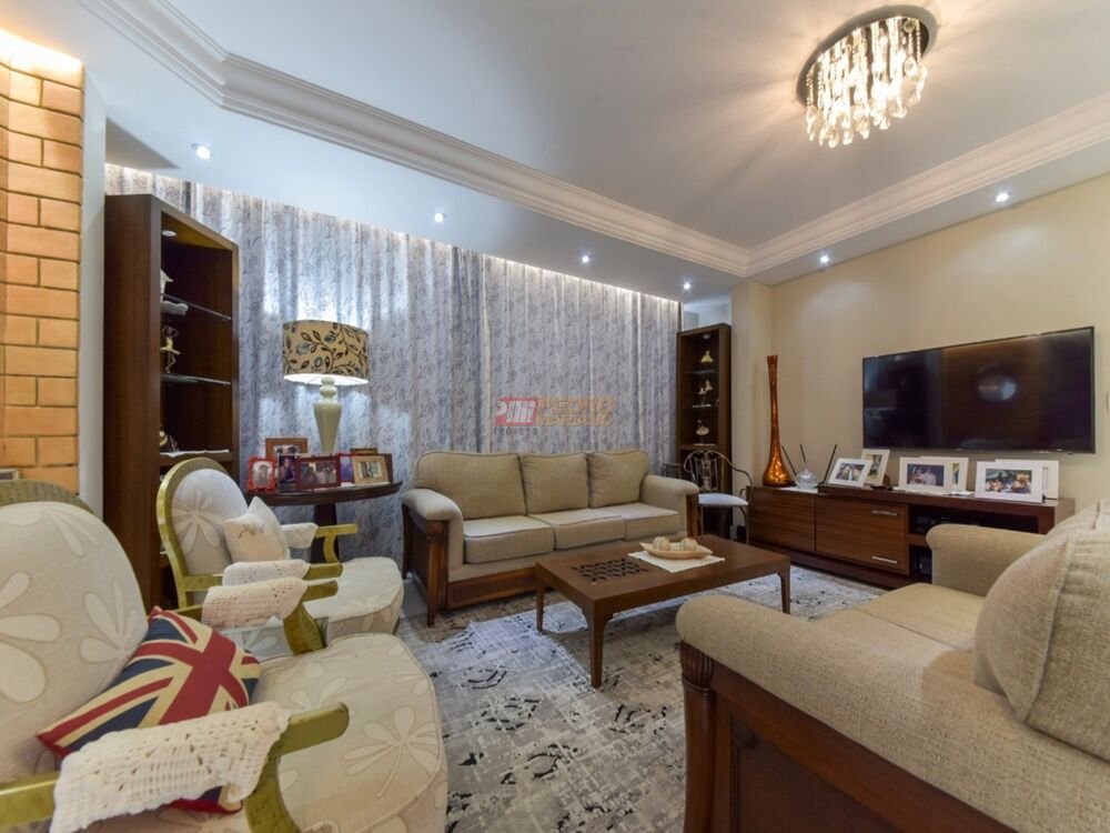 Sobrado à venda e aluguel com 3 quartos, 243m² - Foto 1