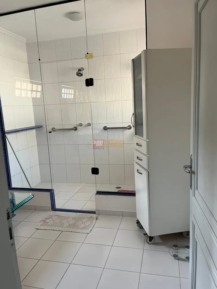 Sobrado, 3 quartos, 380 m² - Foto 1