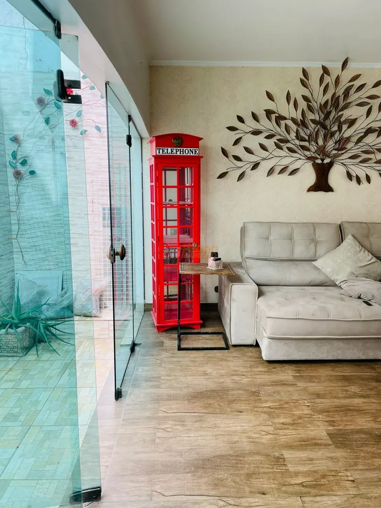 Sobrado, 3 quartos, 253 m² - Foto 2