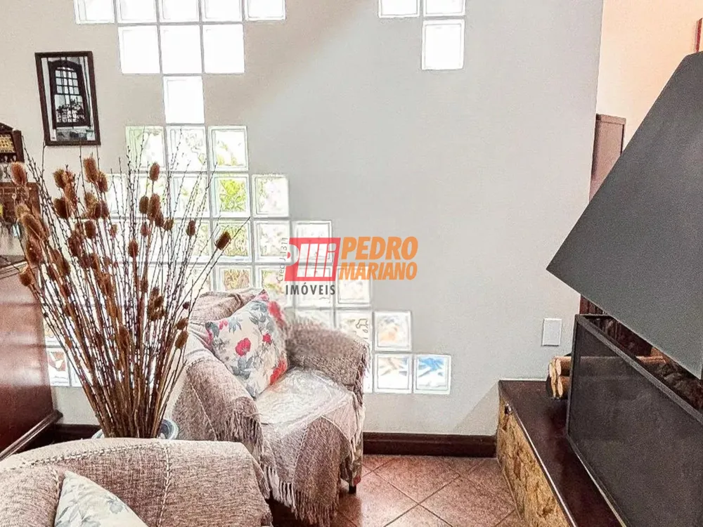 Sobrado, 4 quartos, 339 m² - Foto 1