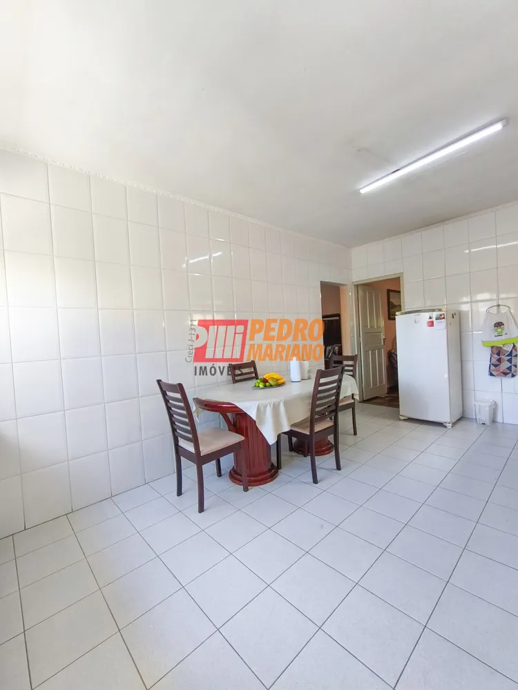 Casa, 2 quartos, 223 m² - Foto 3