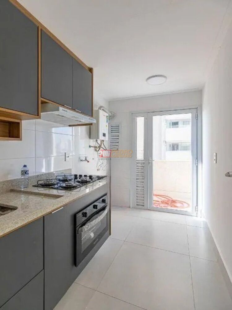 Apartamento para alugar com 2 quartos, 64m² - Foto 12