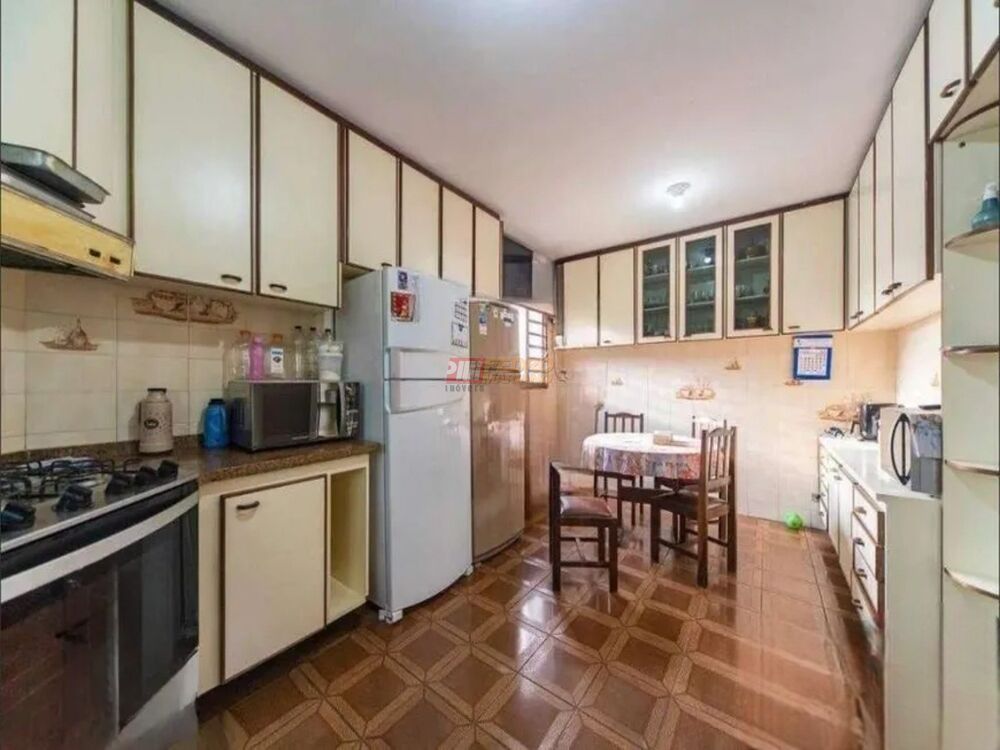 Sobrado, 8 quartos, 418 m² - Foto 8