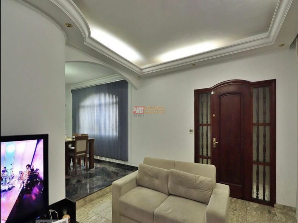 Sobrado à venda com 4 quartos, 300m² - Foto 2