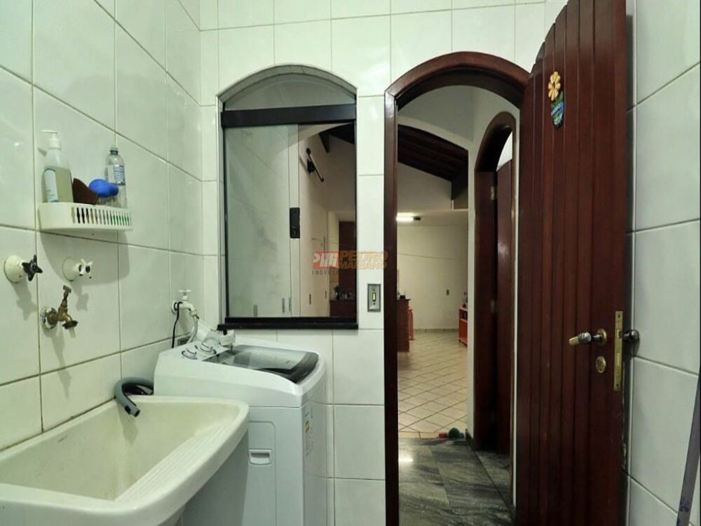 Sobrado à venda com 4 quartos, 300m² - Foto 15