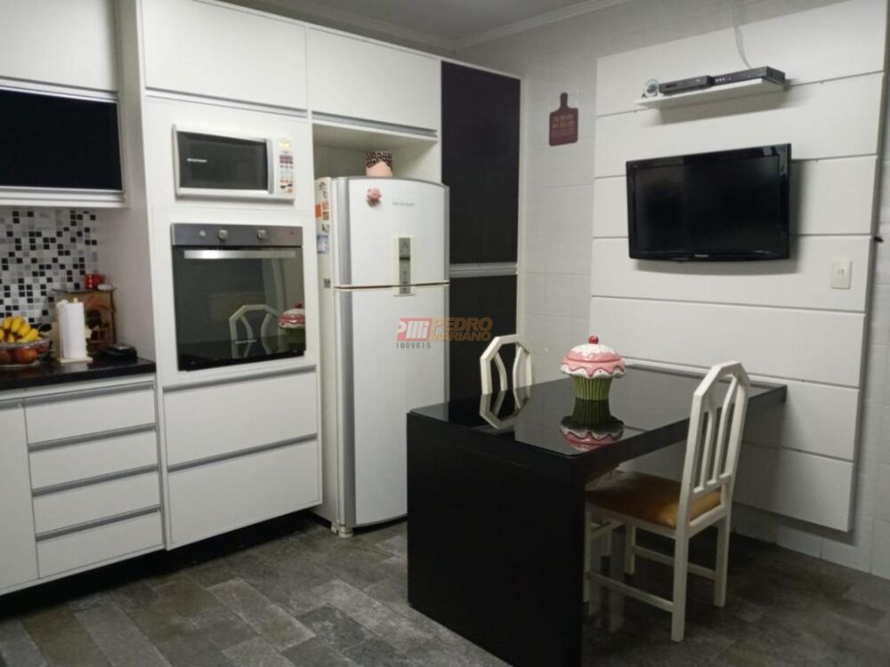 Casa, 3 quartos, 182 m² - Foto 9