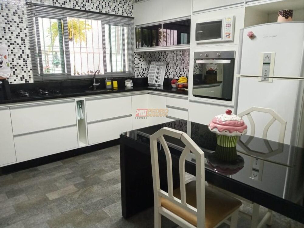 Casa, 3 quartos, 182 m² - Foto 11
