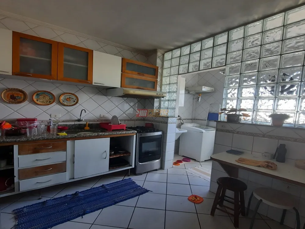 Cobertura, 3 quartos, 215 m² - Foto 11