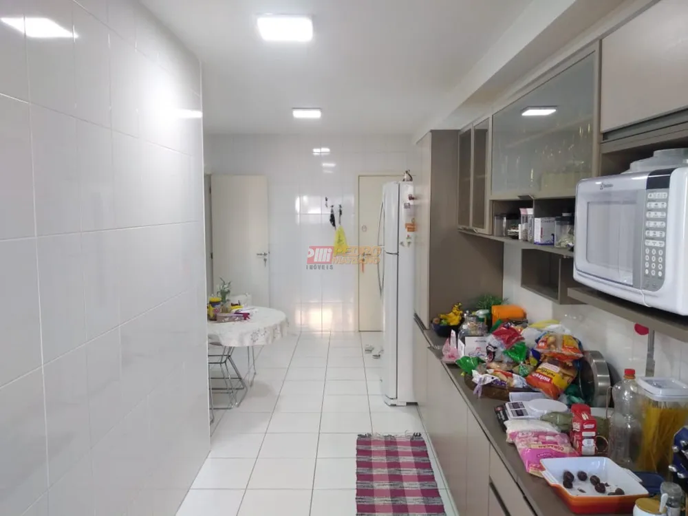 Apartamento, 4 quartos, 239 m² - Foto 2