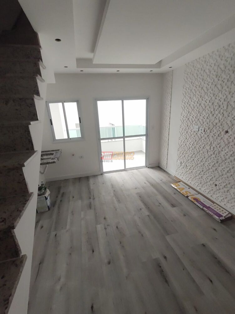 Cobertura à venda com 2 quartos, 140m² - Foto 2