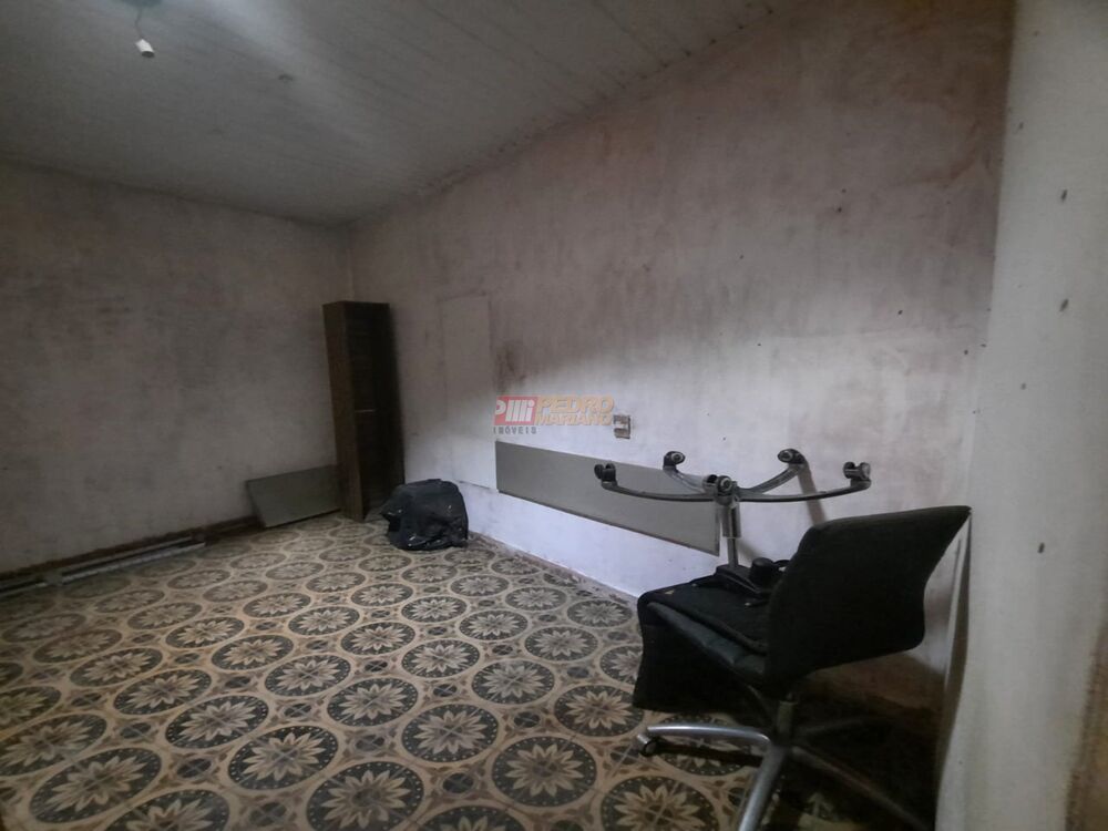 Casa à venda com 2 quartos, 65m² - Foto 1