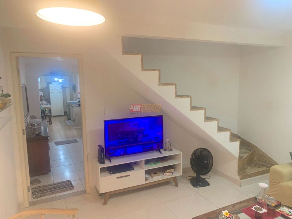 Sobrado à venda com 2 quartos, 146m² - Foto 1