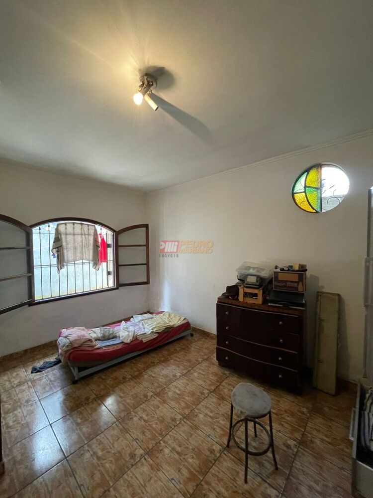 Casa, 3 quartos, 212 m² - Foto 2