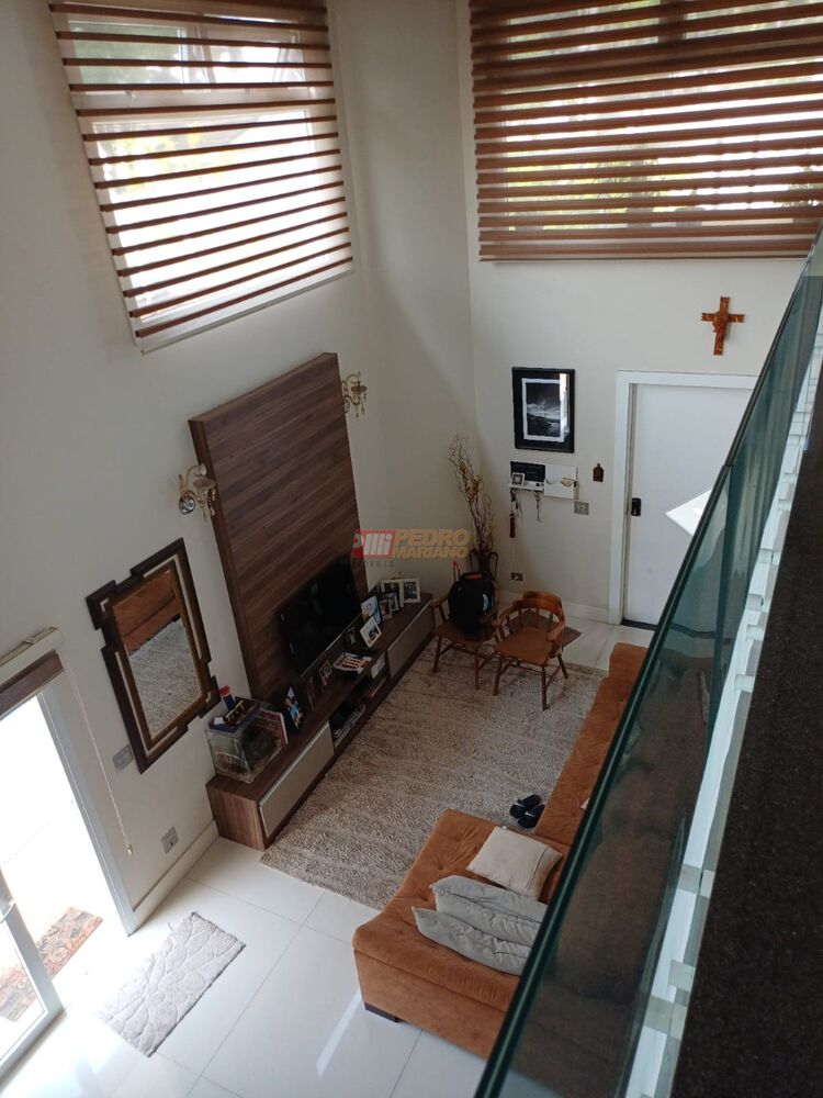 Sobrado, 4 quartos, 260 m² - Foto 1