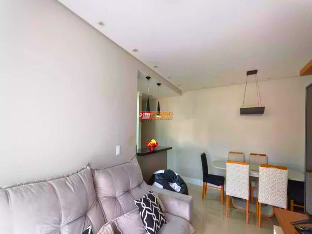 Apartamento à venda com 2 quartos, 72m² - Foto 3