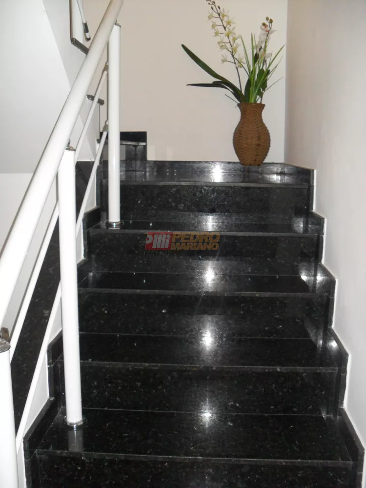 Sobrado, 3 quartos, 296 m² - Foto 2