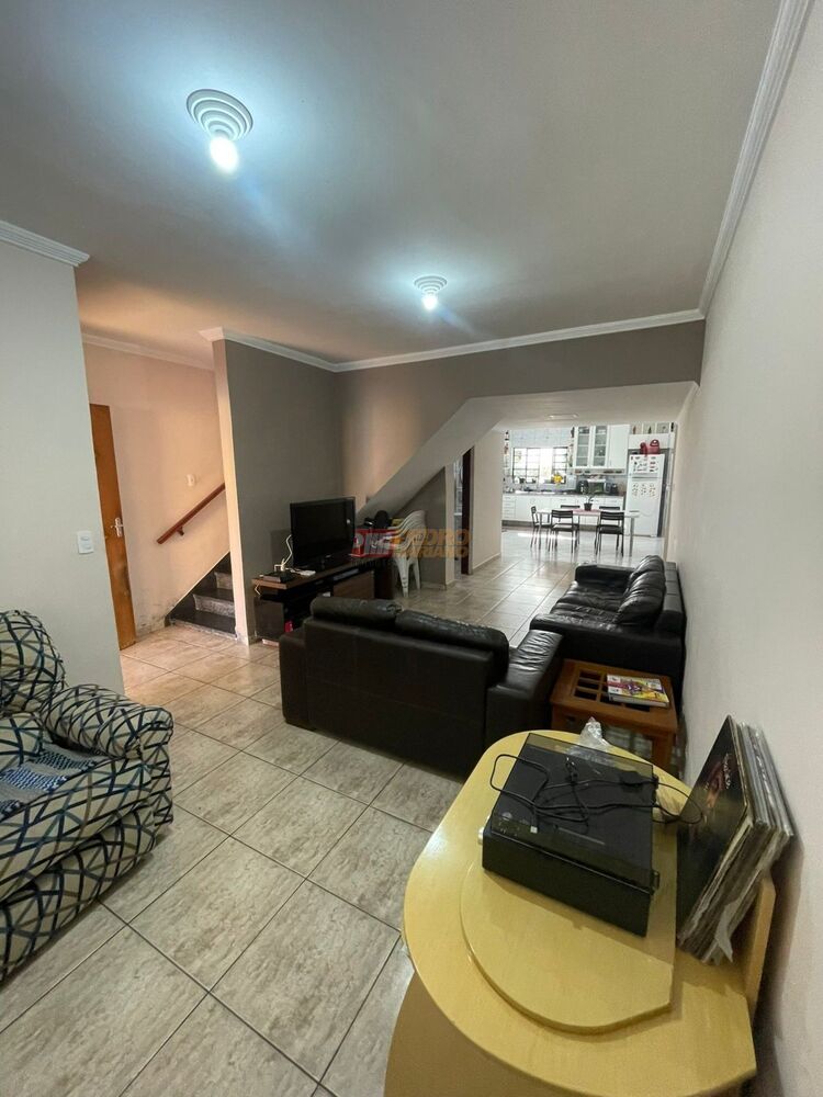 Sobrado, 4 quartos, 180 m² - Foto 4