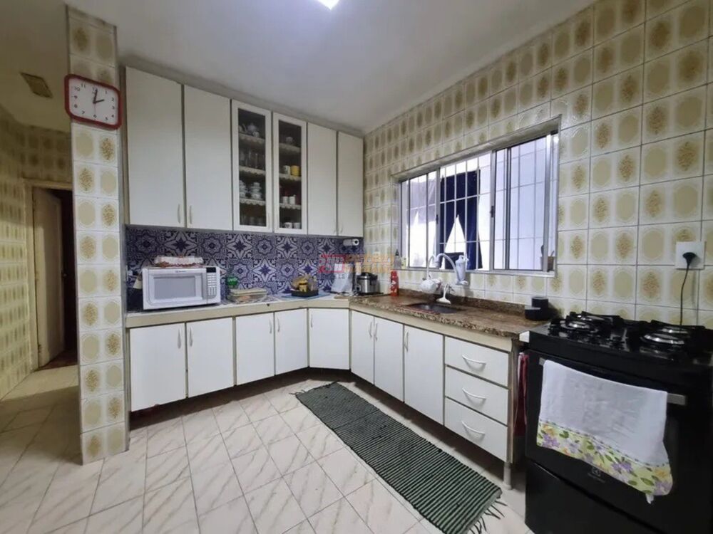 Casa à venda com 2 quartos, 110m² - Foto 5